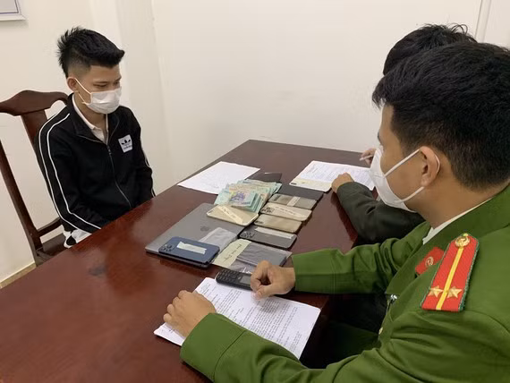 Phá đường dây đánh bạc qua mạng với số tiền cá cược hơn 500 tỷ đồng ảnh 1
