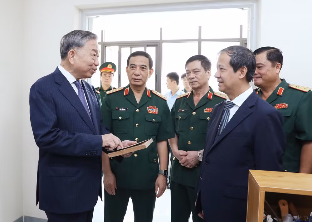 ttxvn_1209_Tong bi thu khai giang (10).jpg