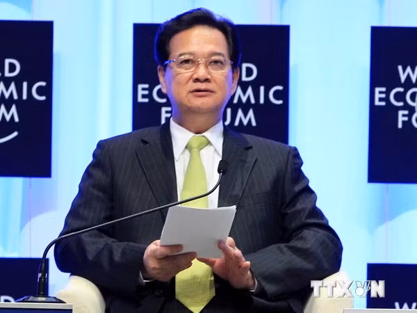 Thủ tướng Nguyễn Tấn Dũng tới Philippines dự WEF Đông Á 2014 ảnh 1