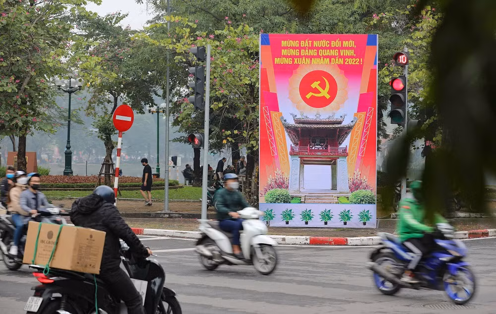 Hà Nội thí điểm cho xe lưu thông 2 chiều ở phố Quang Trung, Phùng Hưng ảnh 1