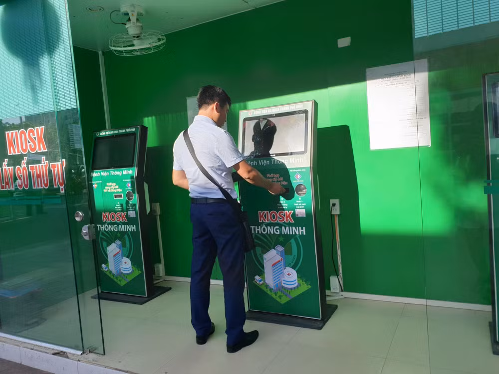 Nghệ An: Khám chữa bệnh thuận tiện hơn với thẻ thông minh ảnh 3