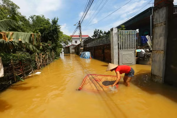 Hà Nội chủ động ứng phó với mực nước nhiều sông tăng nhanh ảnh 1