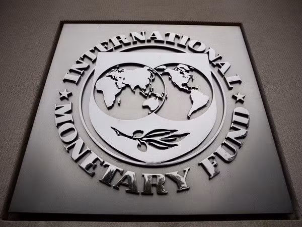 IMF: Nhật Bản cần kiên trì thực hiện chính sách tài khóa và tiền tệ ảnh 1