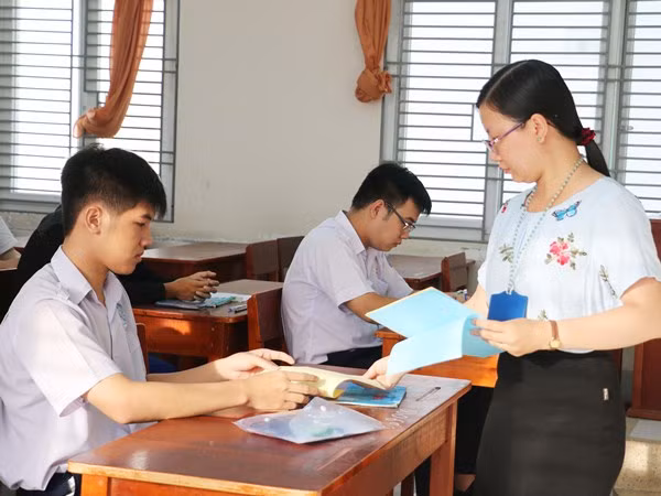 Gần 97,6% học sinh đỗ tốt nghiệp trung học phổ thông năm 2018 ảnh 1