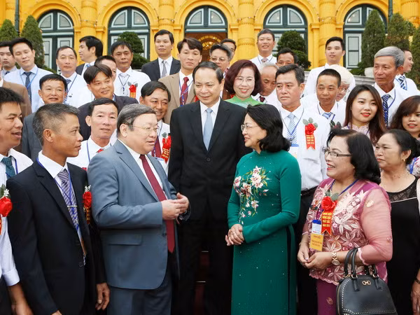 Quyền Chủ tịch nước gặp mặt đại biểu Nông dân Việt Nam xuất sắc ảnh 1