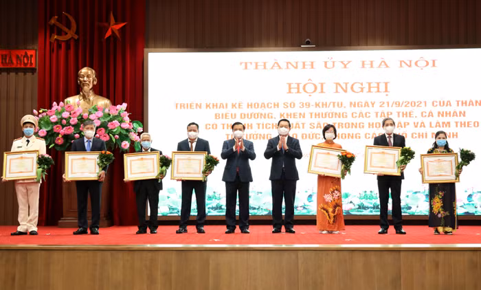 Hà Nội: Tạo chuyển biến mạnh mẽ trong học và làm theo lời Bác ảnh 1