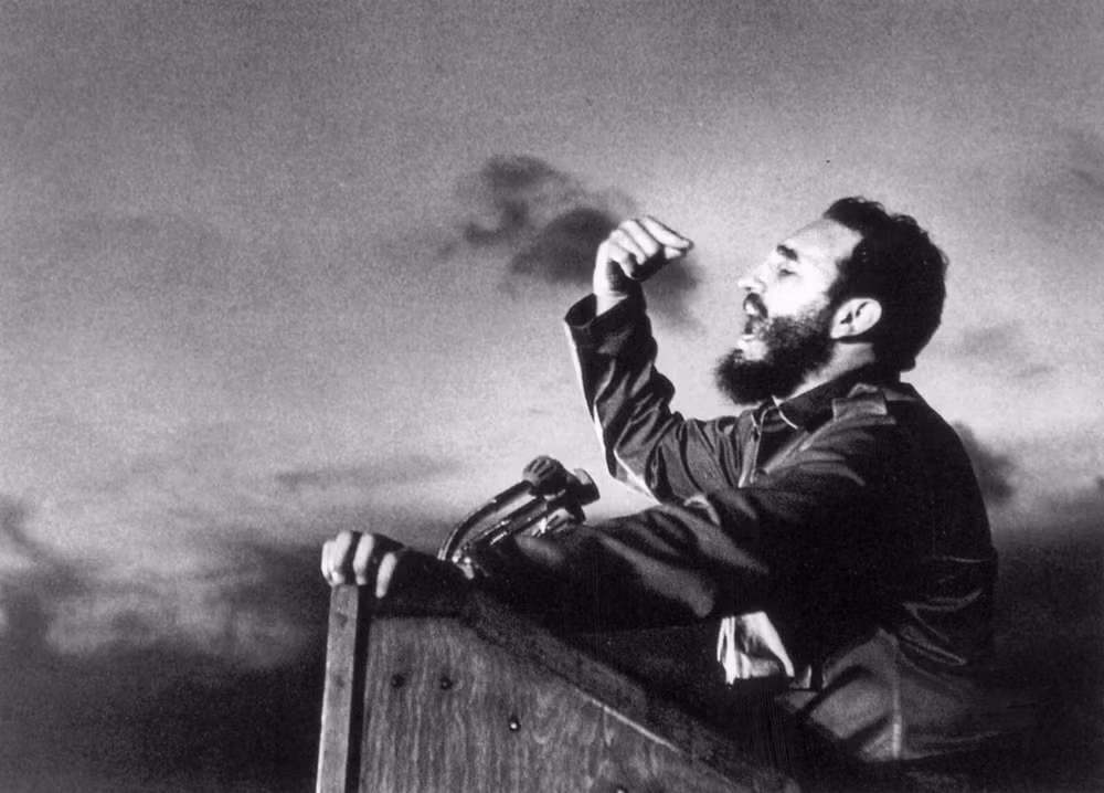 Cuba trưng bày các tác phẩm châu Á tôn vinh lãnh tụ Fidel Castro ảnh 1