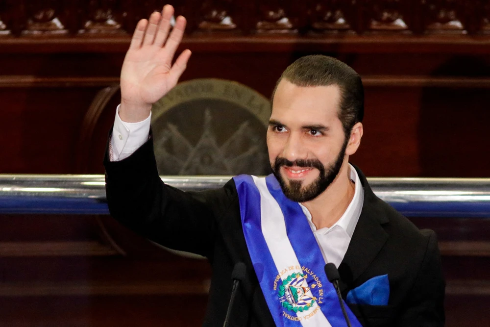 Bầu cử El Salvador: Tổng thống Nayib Bukele tuyên bố thắng cử | Vietnam+  (VietnamPlus)