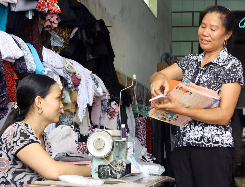 Chuyện của những người thầm lặng kiểm soát "quả bom" dân số ảnh 2