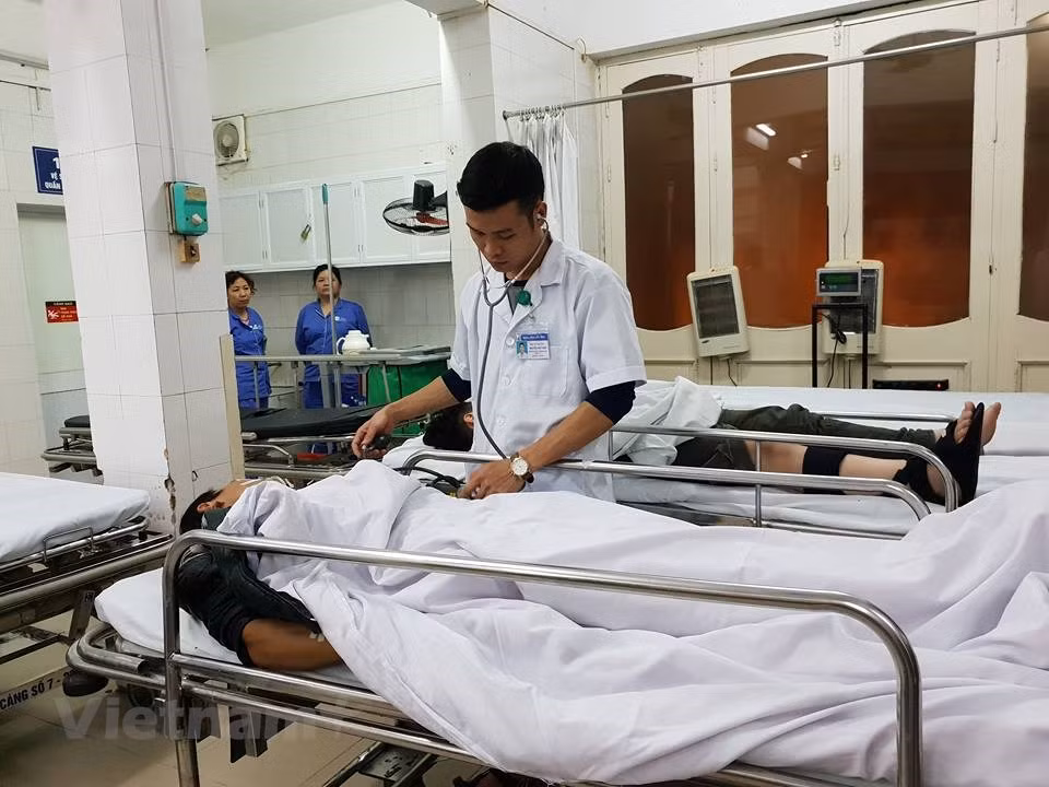 Gần 183.000 bệnh nhân khám, cấp cứu trong 7 ngày nghỉ Tết ảnh 1