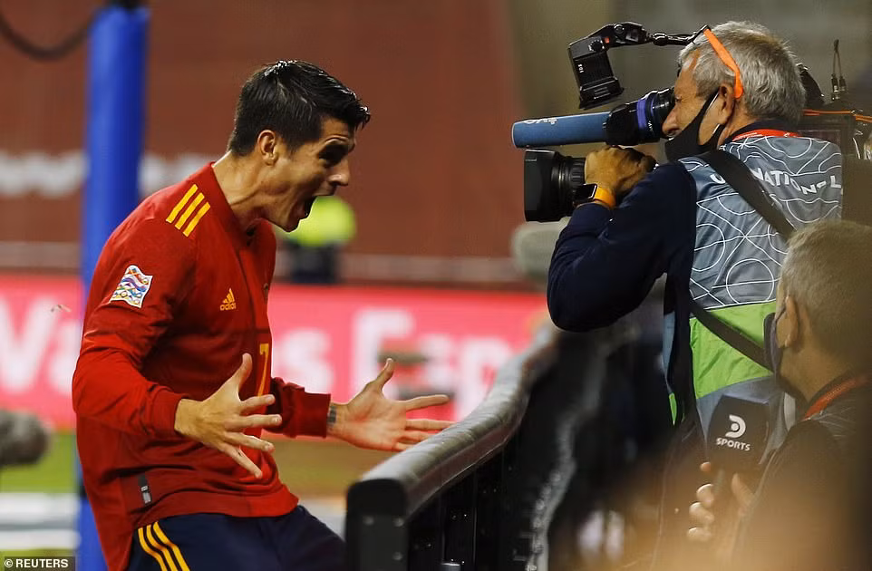 Thắng Đức 6-0, Tây Ban Nha hiên ngang vào bán kết Nations League ảnh 1