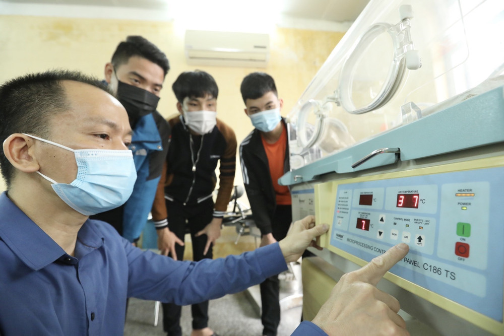 Thành lập Trường Cao đẳng y tế và thiết bị trực thuộc BV Việt Đức ảnh 1