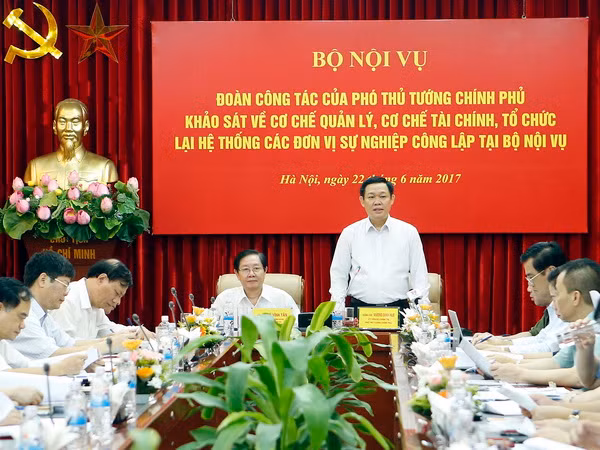 Cung ứng dịch vụ công theo nguyên tắc có sự dẫn dắt của Nhà nước ảnh 1
