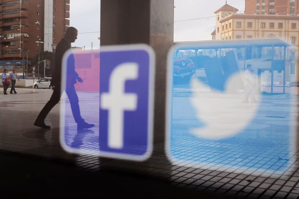 Facebook, Twitter đóng cửa hàng loạt tài khoản liên quan đến Iran ảnh 1