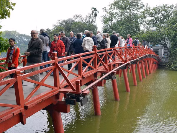 Năm 2014, Hà Nội đặt mục tiêu đón 3 triệu khách quốc tế ảnh 1