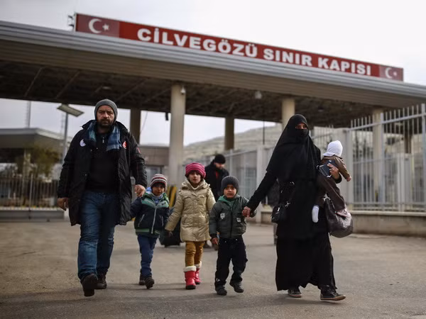 Thổ Nhĩ Kỳ phá hủy 52 mục tiêu, tiêu diệt 11 phiến quân IS tại Syria ảnh 1
