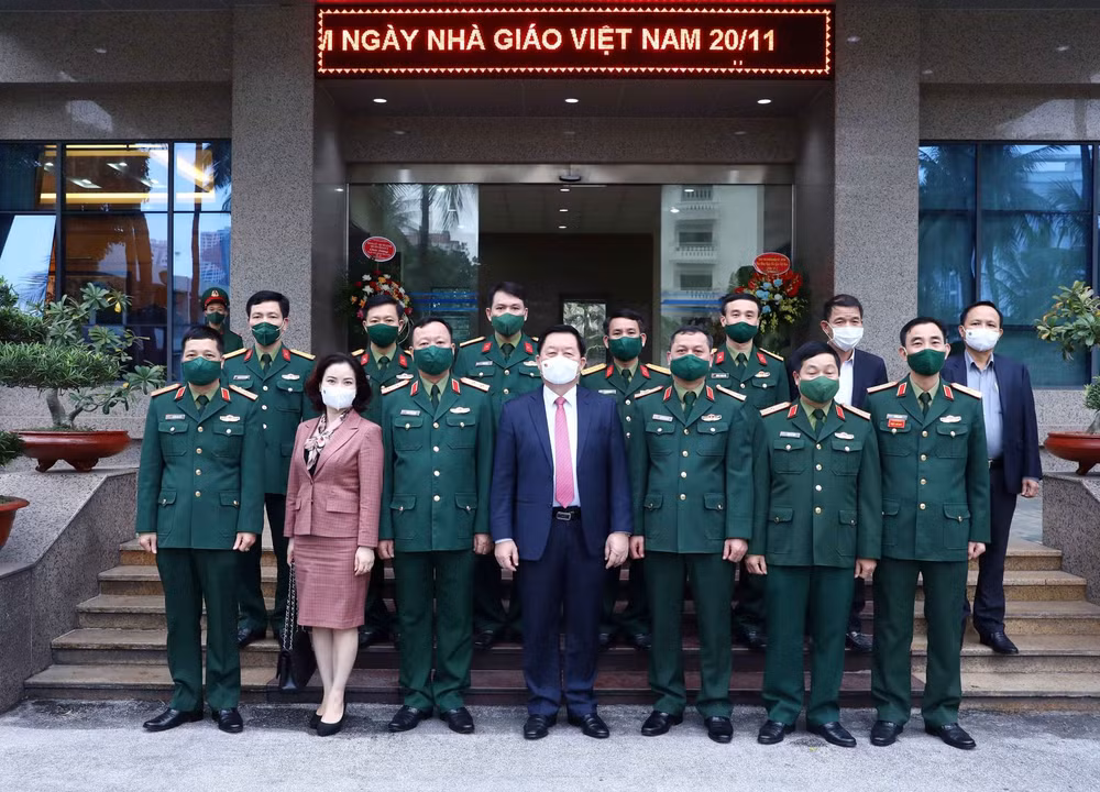 Trưởng Ban Tuyên giáo TW: Nguồn lực con người là quan trọng nhất ảnh 1