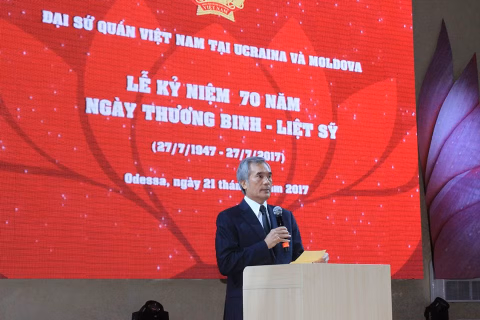 Người Việt tại Ukraine kỷ niệm 70 năm ngày thương binh liệt sỹ ảnh 1
