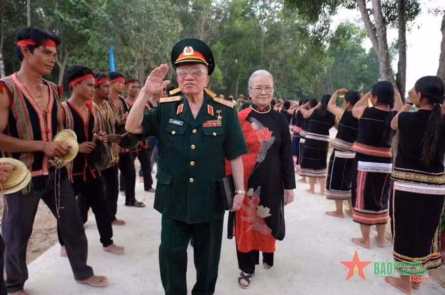 2511 trung tuong Khuat Duy Tien 2.jpg