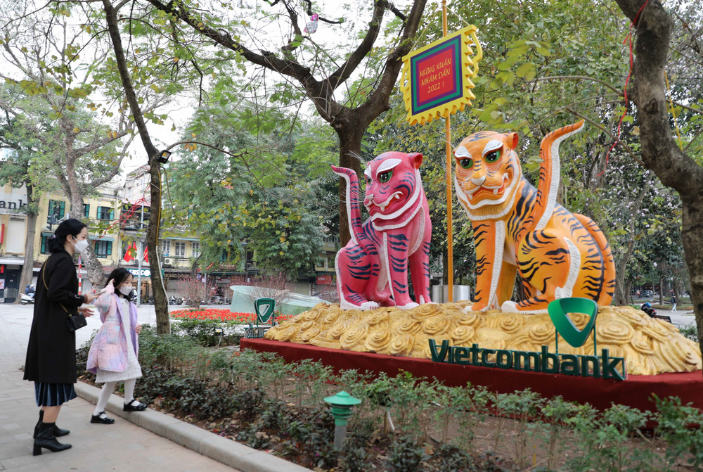 [Photo] Người dân Thủ đô du Xuân không quên thông điệp 5K ảnh 7