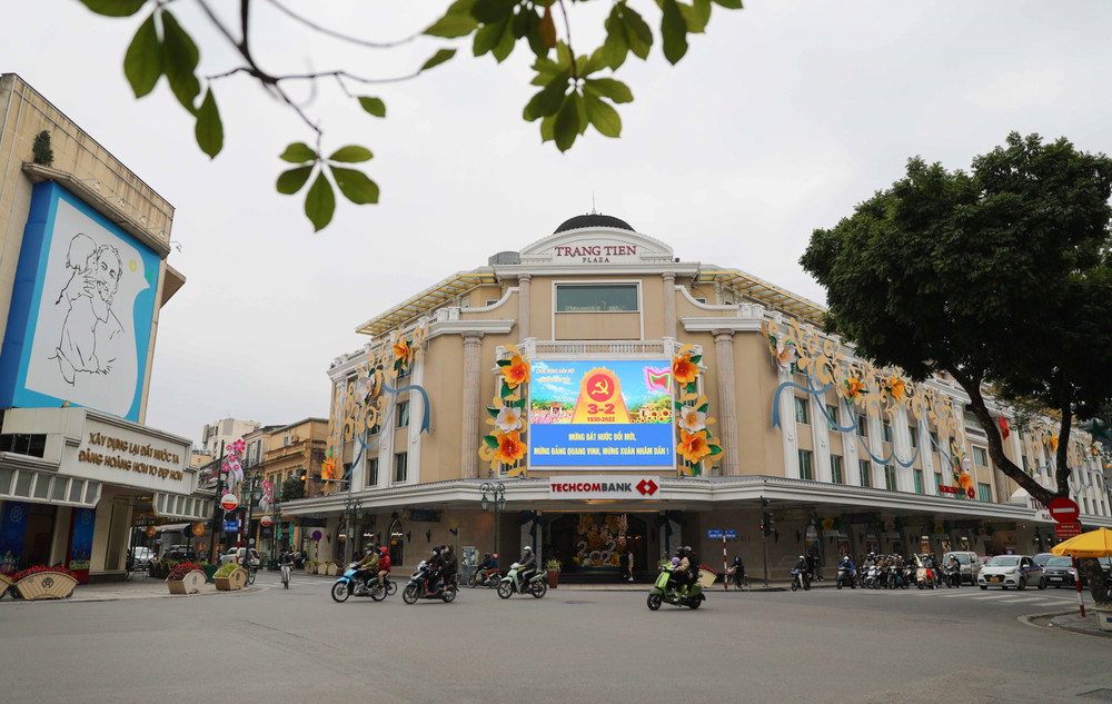 [Photo] Người dân Thủ đô du Xuân không quên thông điệp 5K ảnh 9