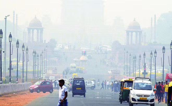 Ấn Độ: Khói mù bao trùm thủ đô New Delhi do ô nhiễm ảnh 1