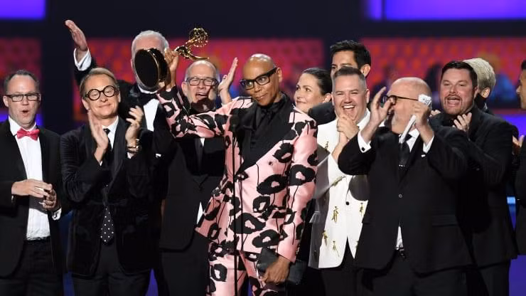 Những khoảnh khắc ấn tượng tại lễ trao giải Emmy Awards 71 ảnh 5
