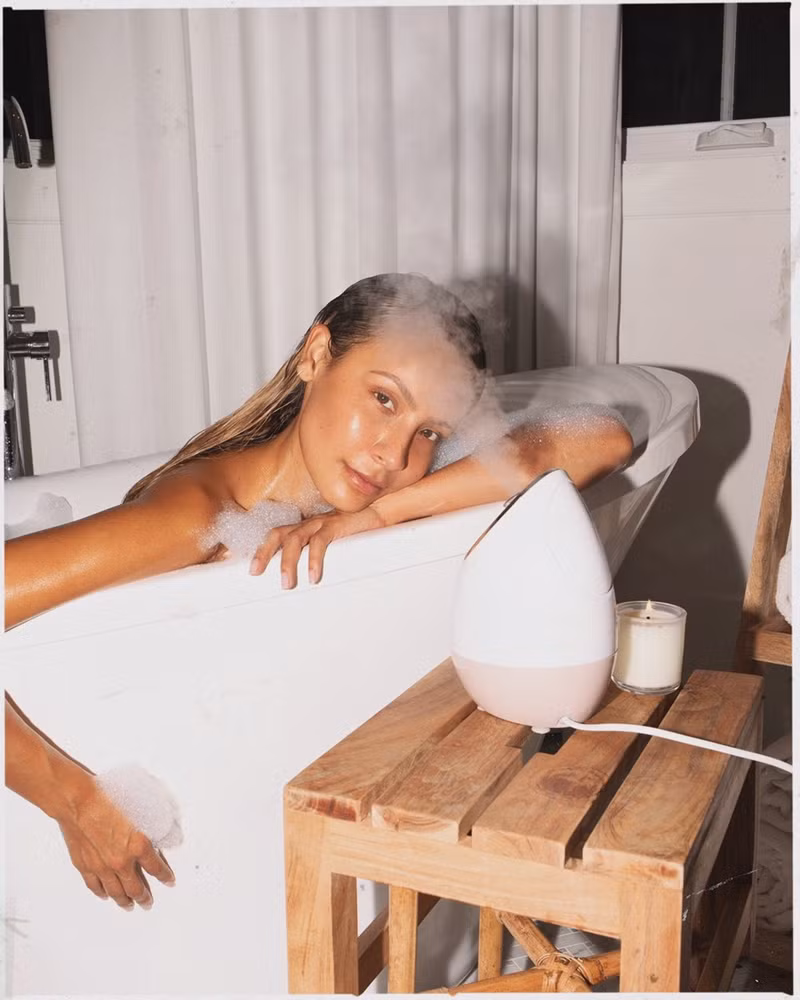 101 cách dưỡng nhan tại gia cho phái đẹp chờ ngày spa tái xuất ảnh 4