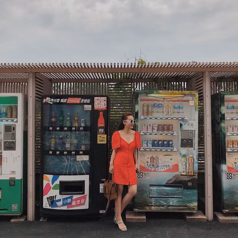 Học lỏm street style “hạ nhiệt” ngày nóng của mỹ nhân Việt ảnh 11