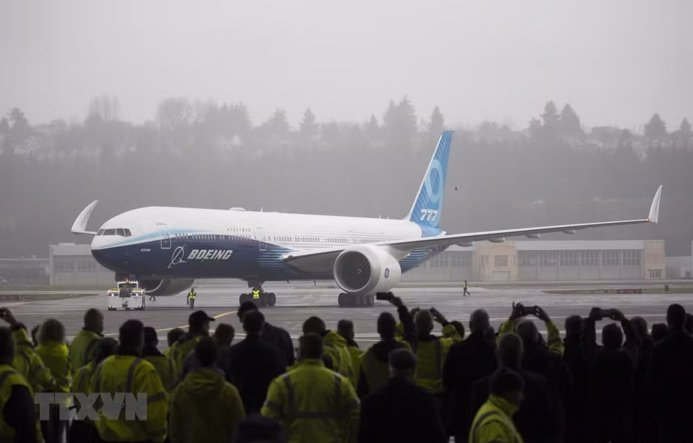Mỹ đang làm việc “không ngừng nghỉ” về sự cố máy bay Boeing 777 ảnh 1