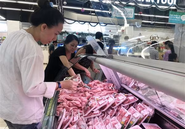 Nguồn cung hàng hóa dồi dào, duy trì ổn định thị trường sau Tết ảnh 3