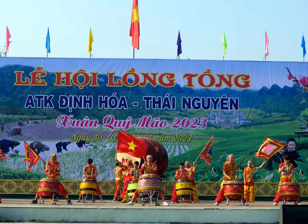 Thái Nguyên: Rộn ràng lễ hội Lồng Tồng ở chiến khu Việt Bắc ảnh 2