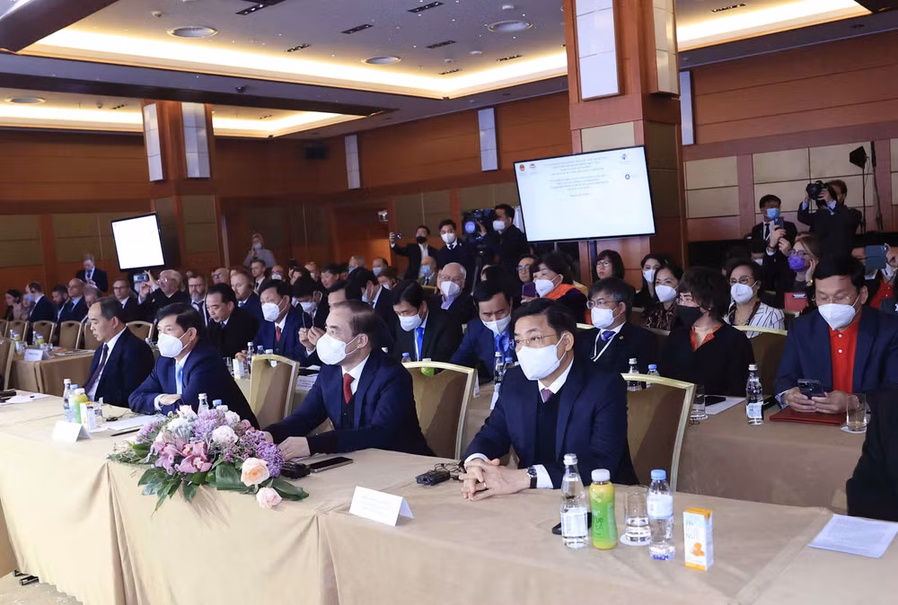 Chủ tịch nước Nguyễn Xuân Phúc dự Diễn đàn doanh nghiệp Việt-Nga ảnh 2