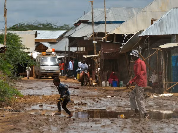 Kenya tạm dừng đóng cửa trại tị nạn lớn nhất thế giới Dadaab ảnh 1