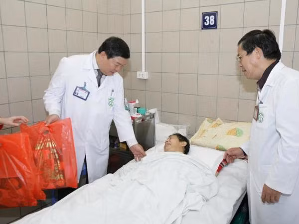 Bác sỹ - bệnh nhân: Những món quà giản dị và ý nghĩa ảnh 1