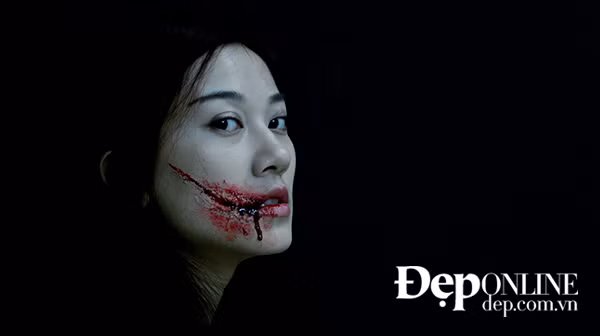 Các bước trang điểm đơn giản để hóa thân thành ma nữ ngày Halloween ảnh 11