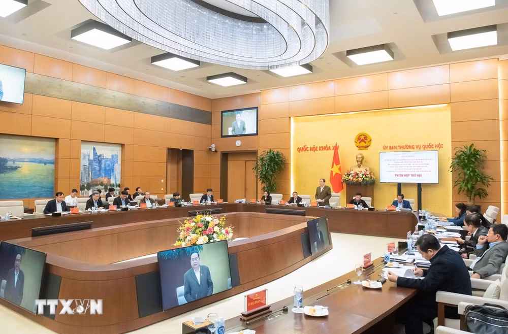 ttxvn_chu tich quoc hoi tran thanh man nghi quyet 18 (3)_resize.jpg