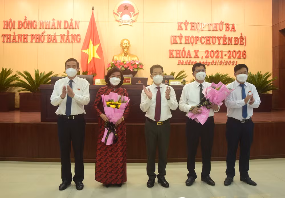 Phê chuẩn kết quả bầu Phó Chủ tịch Ủy ban Nhân dân thành phố Đà Nẵng ảnh 1