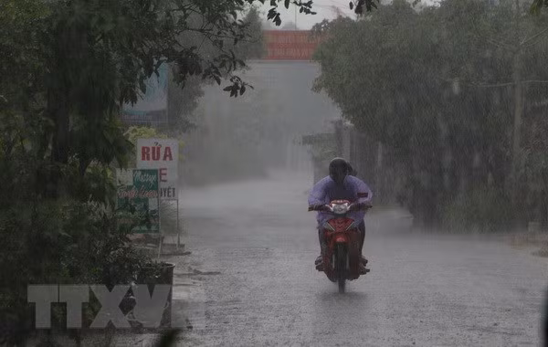 Nhiều khu vực trên cả nước có mưa dông trong đêm 29/9 ảnh 1