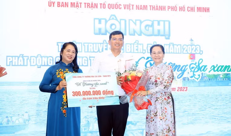 TP HCM: Phấn đấu vận động được 76 tỷ đồng "Vì Trường Sa xanh" ảnh 1