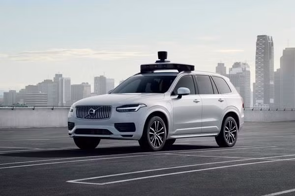Uber giới thiệu phiên bản mới nhất của mẫu xe tự lái XC90 ảnh 1