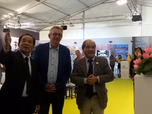Việt Nam quảng bá du lịch tại Hội báo "Nhân đạo" ở Pháp ảnh 1