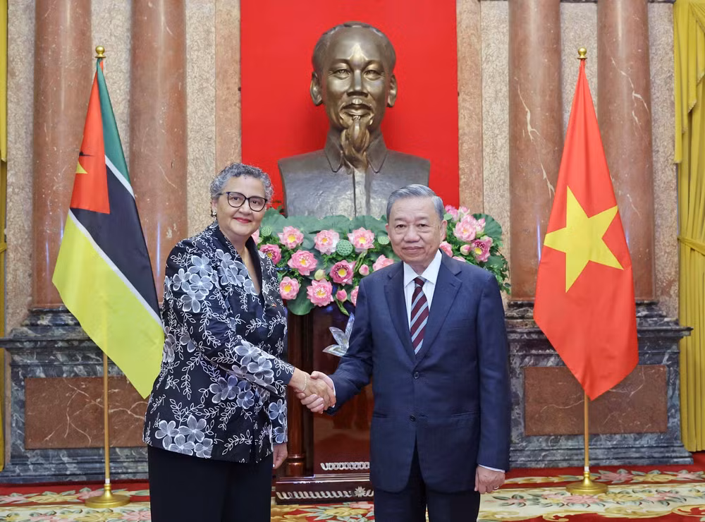 TTXVN_1806ChutichnuocVIetnamMozambique2.jpg