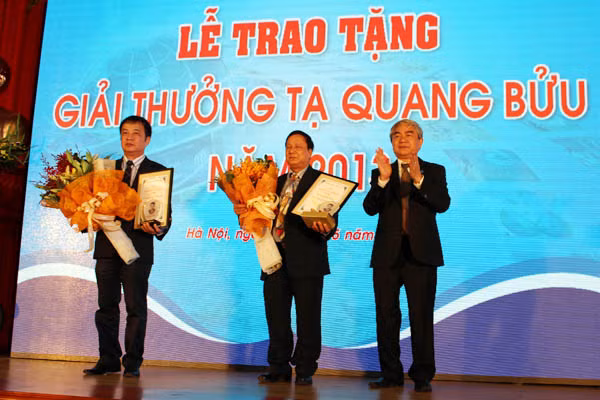 Tôn vinh nhà khoa học xuất sắc ở lĩnh vực nghiên cứu cơ bản ảnh 1
