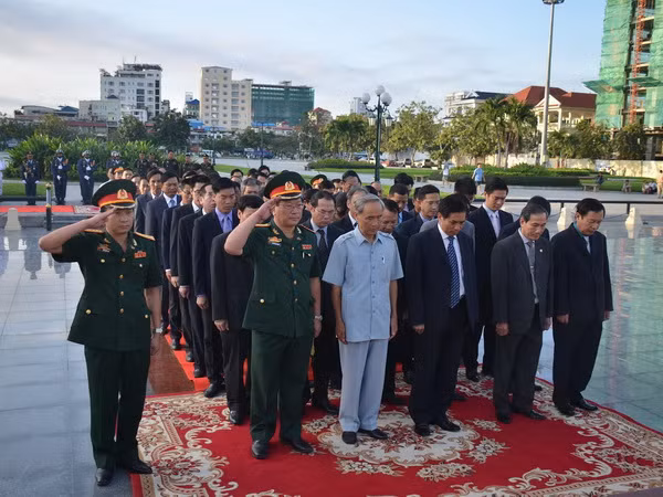 Kỷ niệm ngày thành lập Quân đội nhân dân Việt Nam ở Campuchia ảnh 2