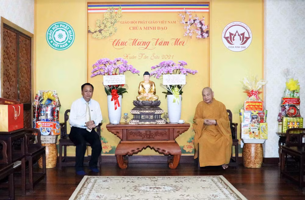 Ban Tôn giáo chúc Tết Chủ tịch Hội đồng Trị sự Giáo hội Phật giáo VN ảnh 1
