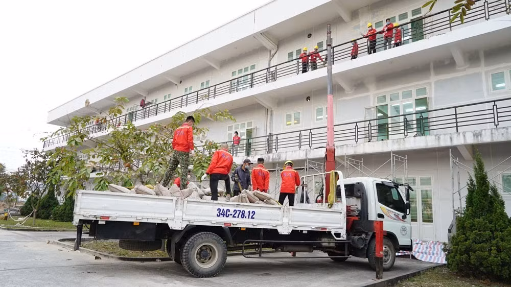 Mong muốn đón Tết an lành trước 'cơn bão' dịch bệnh COVID-19 ảnh 2