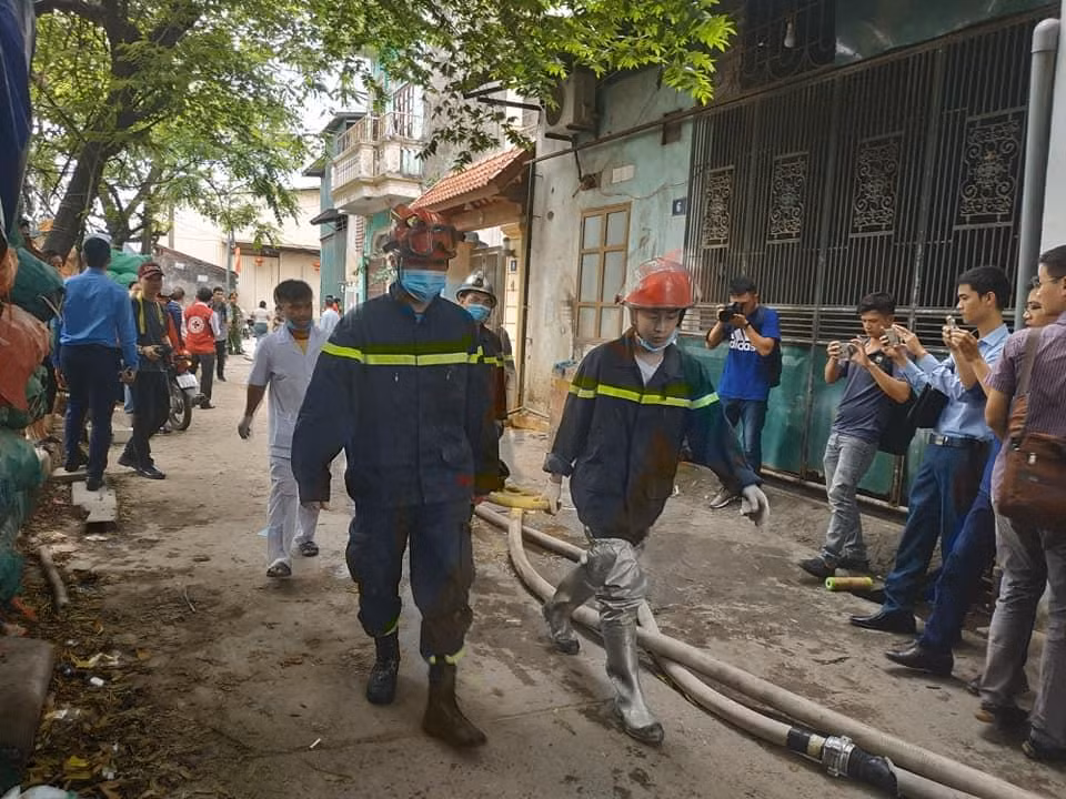 Thêm nạn nhân được tìm thấy trong vụ cháy ở Nam Từ Liêm ảnh 2