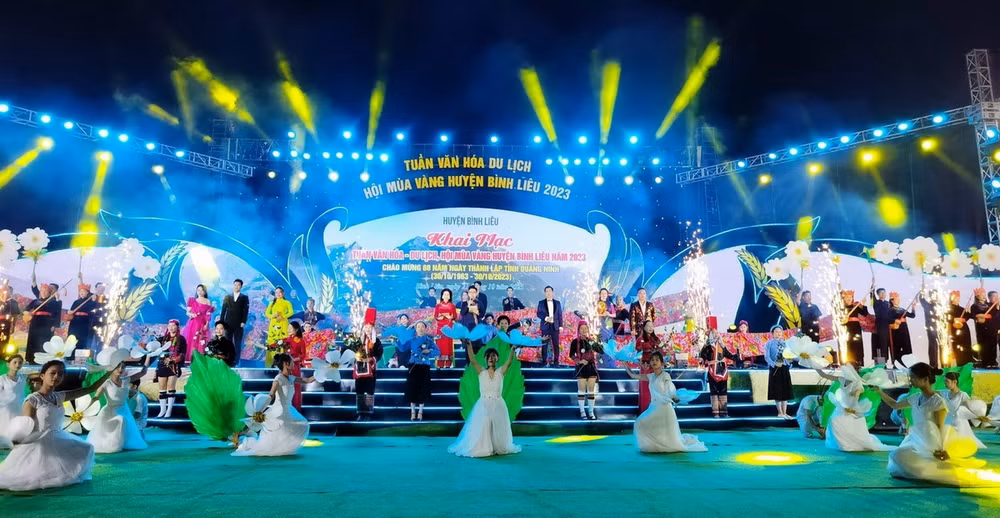TTXVN_1410 Binh Lieu du lich .jpg
