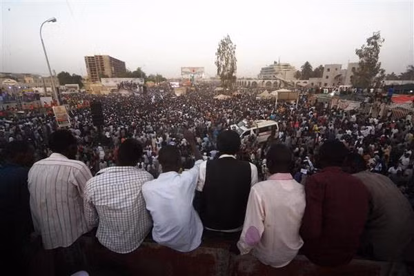 Quân đội Sudan và phe biểu tình nhất trí kế hoạch chuyển tiếp ảnh 1